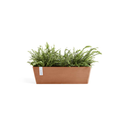 Kukkaruukku Bruge 55cm terracotta – kasvin kanssa